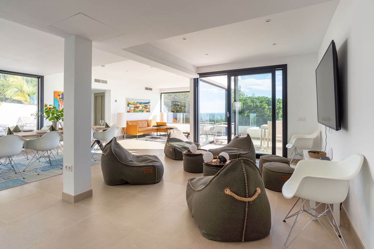6 Zimmer Villa zu verkaufen in La Cala de Mijas mit Garage - 2.100.000 € (Ref: 9929937)