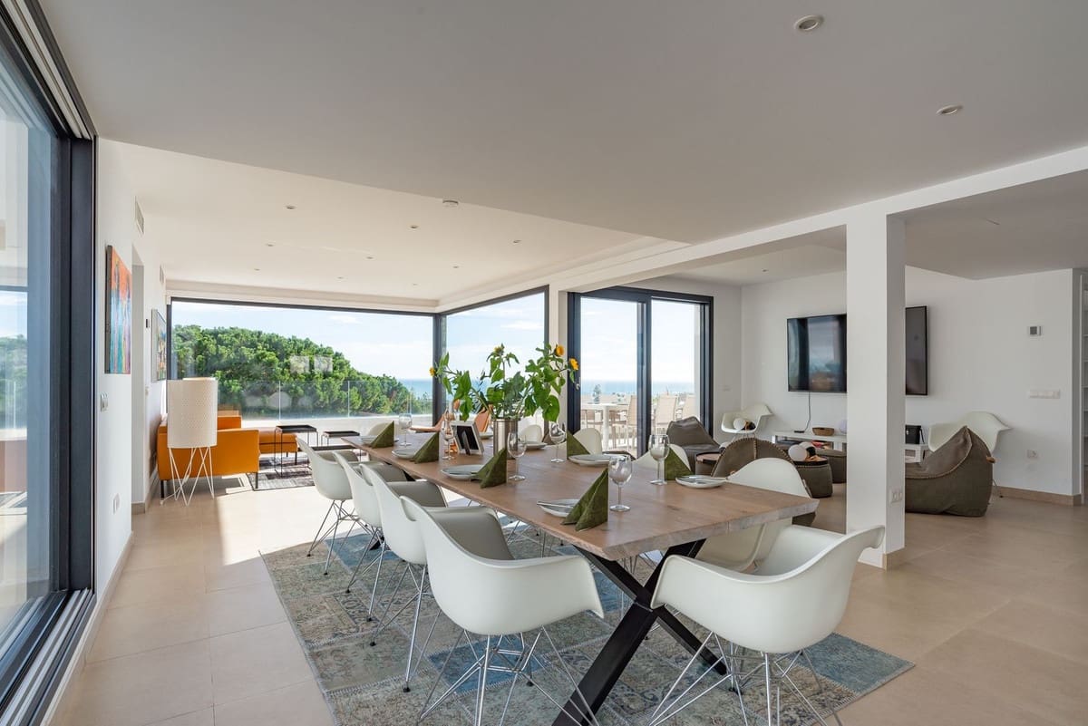 6 Zimmer Villa zu verkaufen in La Cala de Mijas mit Garage - 2.100.000 € (Ref: 9929937)