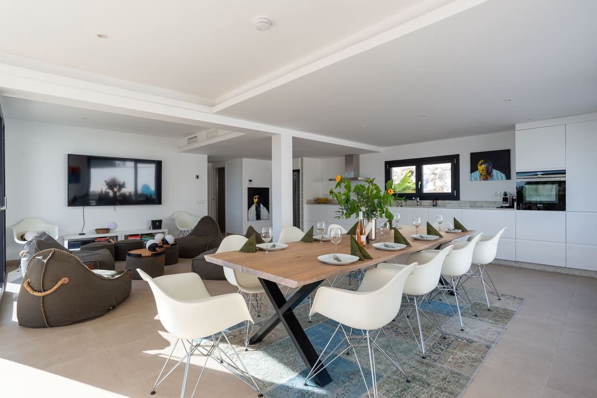6 Zimmer Villa zu verkaufen in La Cala de Mijas mit Garage - 2.100.000 € (Ref: 9929937)