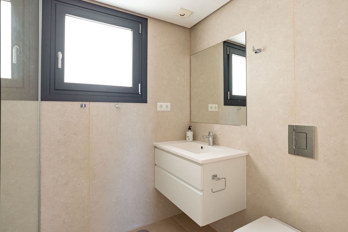 6 Zimmer Villa zu verkaufen in La Cala de Mijas mit Garage - 2.100.000 € (Ref: 9929937)