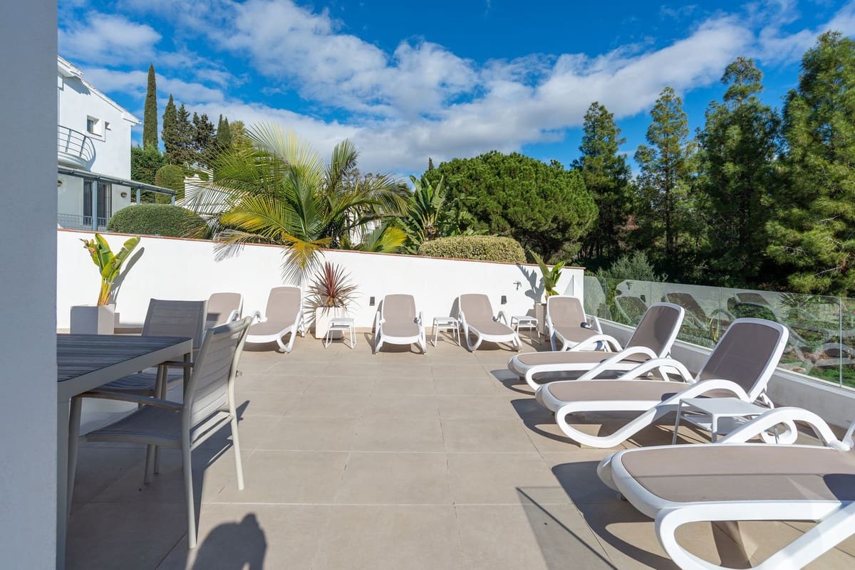 6 Zimmer Villa zu verkaufen in La Cala de Mijas mit Garage - 2.100.000 € (Ref: 9929937)