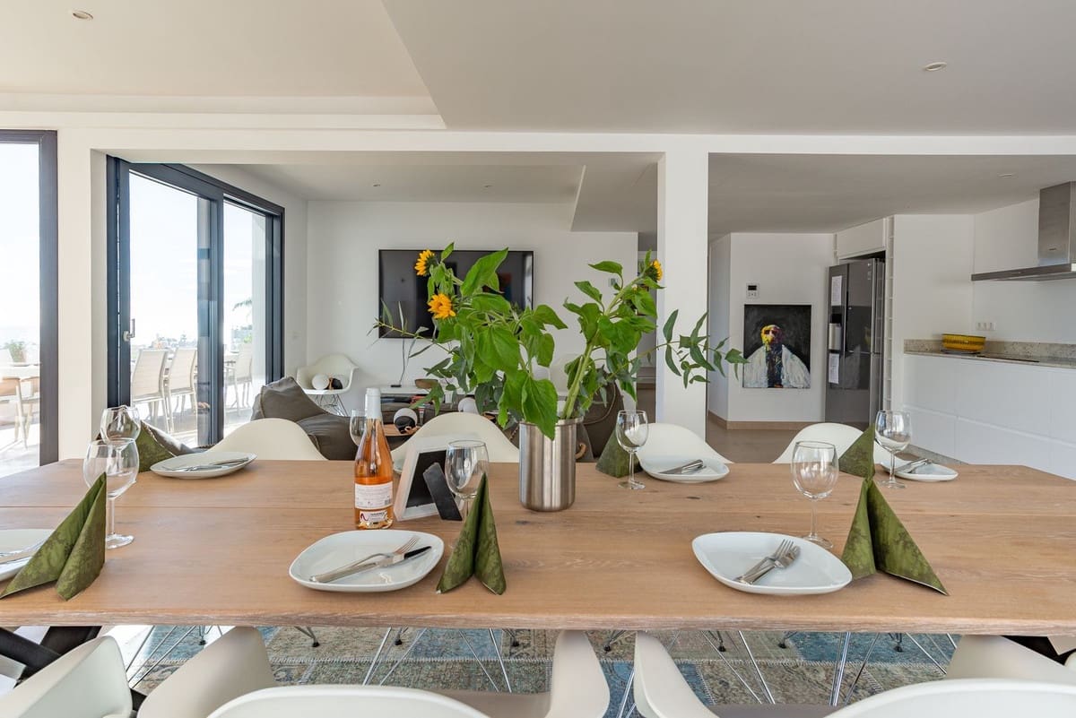 6 Zimmer Villa zu verkaufen in La Cala de Mijas mit Garage - 2.100.000 € (Ref: 9929937)