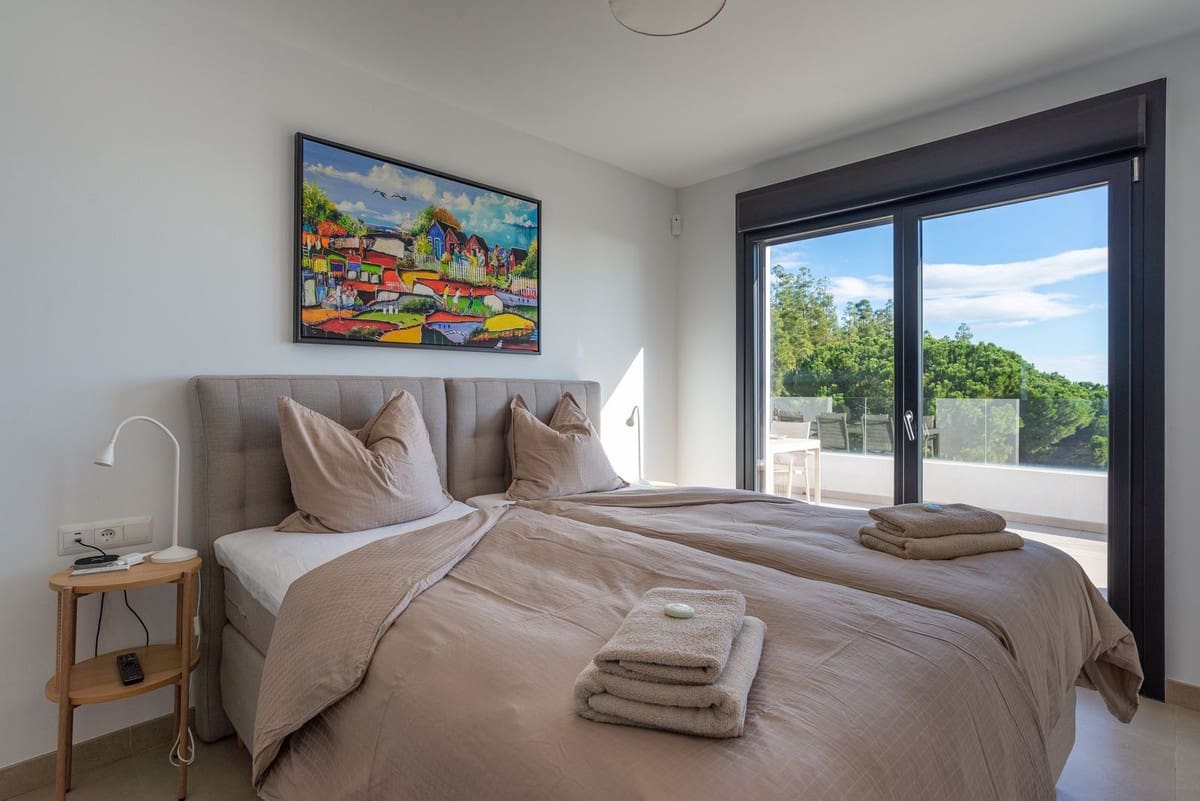 6 Zimmer Villa zu verkaufen in La Cala de Mijas mit Garage - 2.100.000 € (Ref: 9929937)