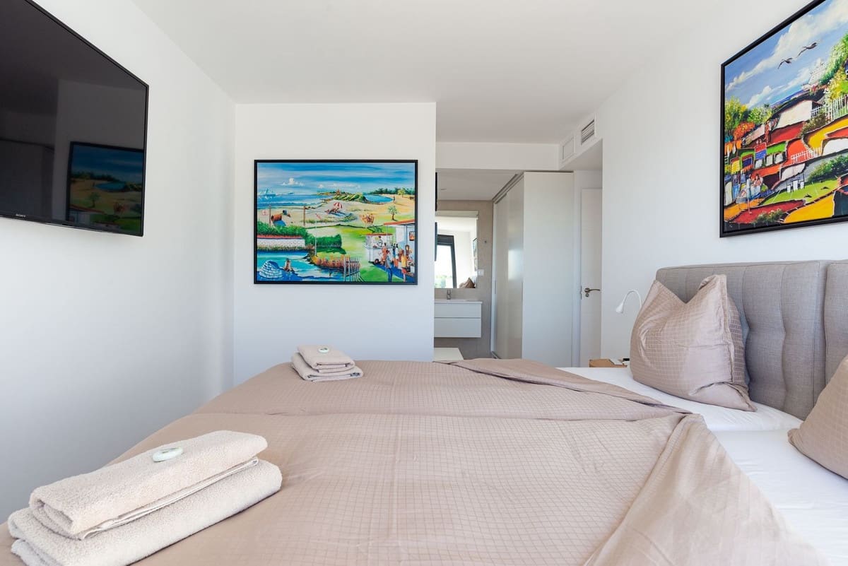 6 Zimmer Villa zu verkaufen in La Cala de Mijas mit Garage - 2.100.000 € (Ref: 9929937)