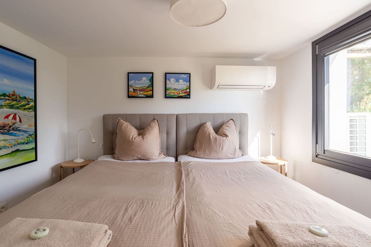 6 Zimmer Villa zu verkaufen in La Cala de Mijas mit Garage - 2.100.000 € (Ref: 9929937)