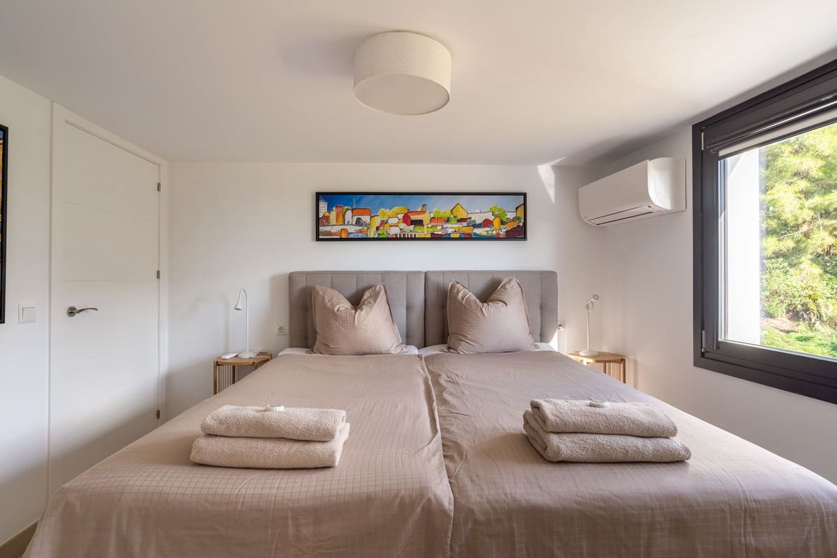 6 Zimmer Villa zu verkaufen in La Cala de Mijas mit Garage - 2.100.000 € (Ref: 9929937)