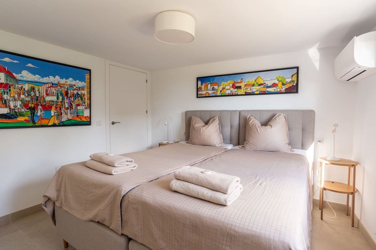 6 Zimmer Villa zu verkaufen in La Cala de Mijas mit Garage - 2.100.000 € (Ref: 9929937)