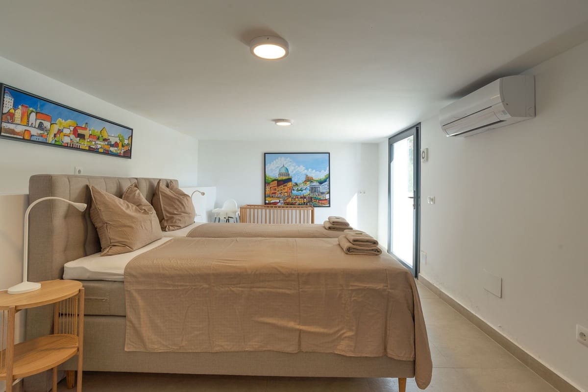 6 Zimmer Villa zu verkaufen in La Cala de Mijas mit Garage - 2.100.000 € (Ref: 9929937)