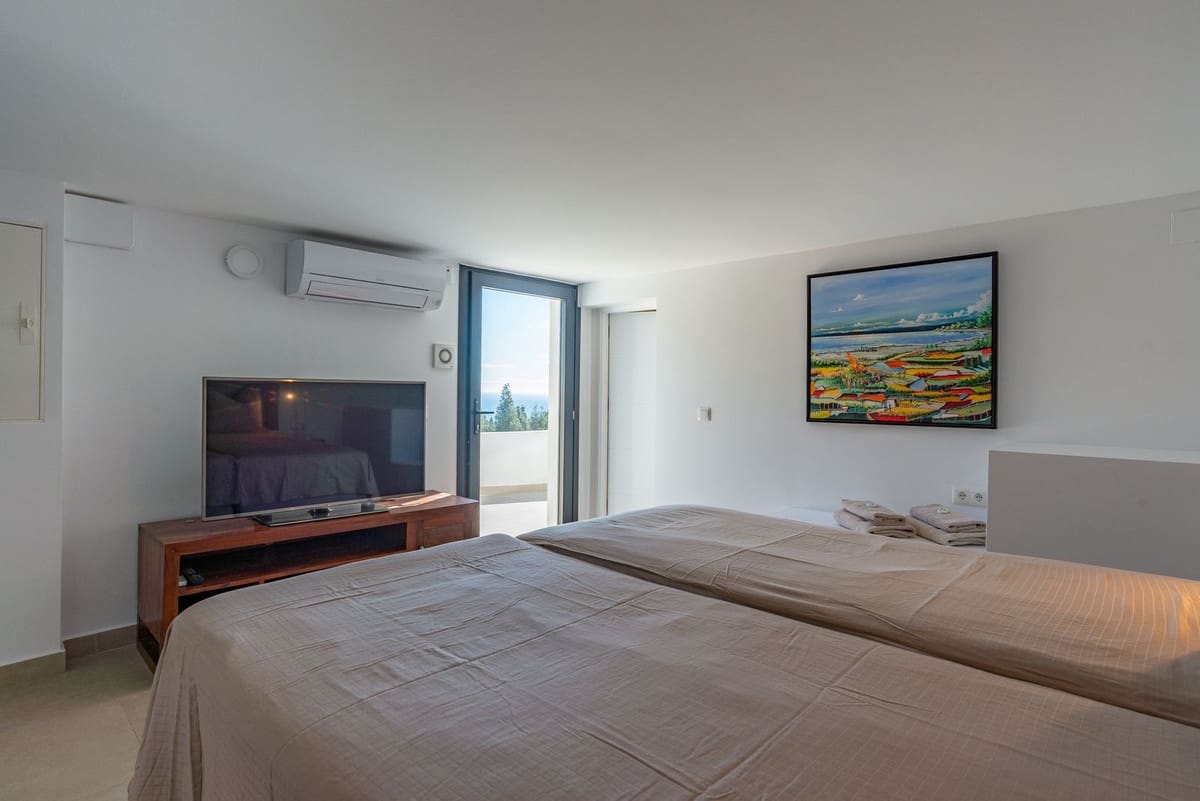 6 Zimmer Villa zu verkaufen in La Cala de Mijas mit Garage - 2.100.000 € (Ref: 9929937)