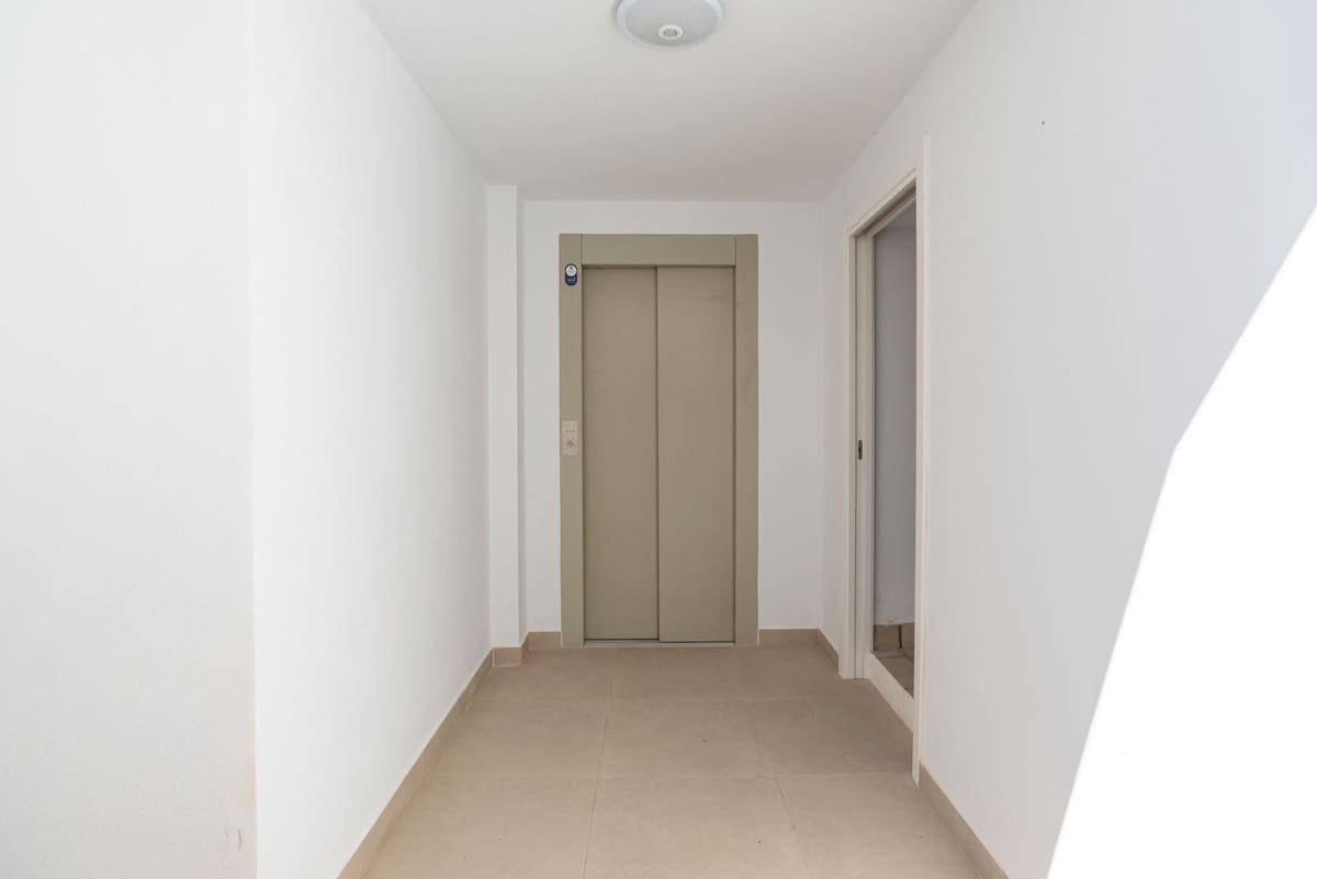 6 Zimmer Villa zu verkaufen in La Cala de Mijas mit Garage - 2.100.000 € (Ref: 9929937)