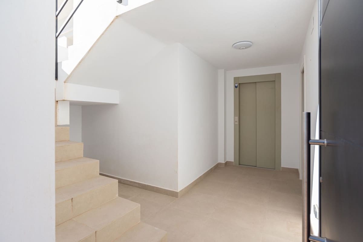 6 Zimmer Villa zu verkaufen in La Cala de Mijas mit Garage - 2.100.000 € (Ref: 9929937)