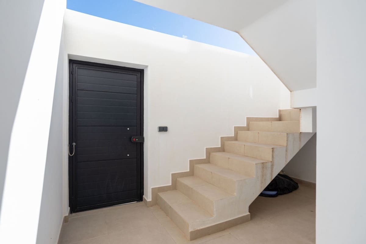6 Zimmer Villa zu verkaufen in La Cala de Mijas mit Garage - 2.100.000 € (Ref: 9929937)
