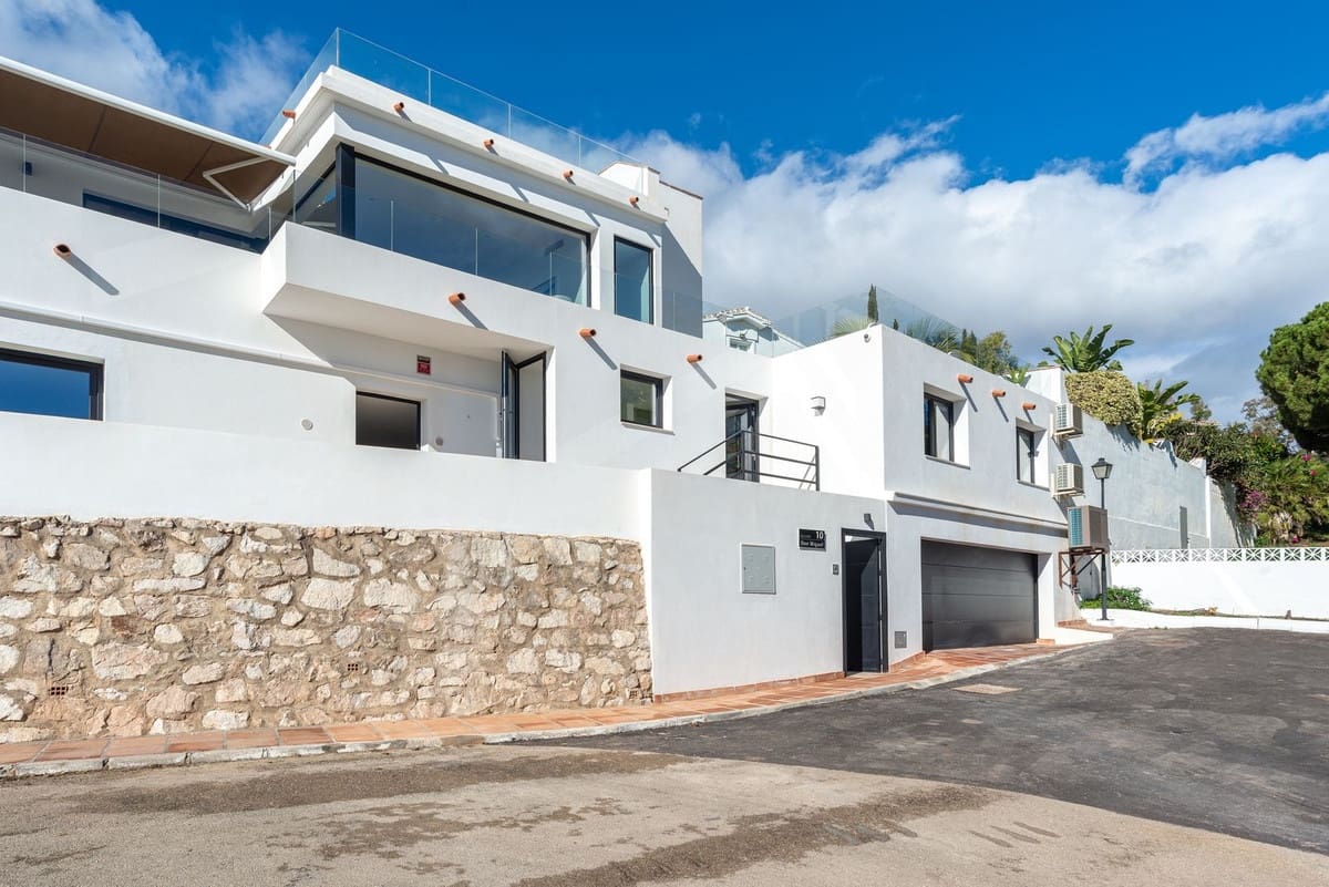 6 Zimmer Villa zu verkaufen in La Cala de Mijas mit Garage - 2.100.000 € (Ref: 9929937)