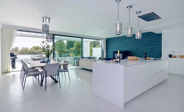 4 camera da letto Villa in vendita in Calahonda, Mijas con garage - 2.100.000 € (Rif: 9929938)