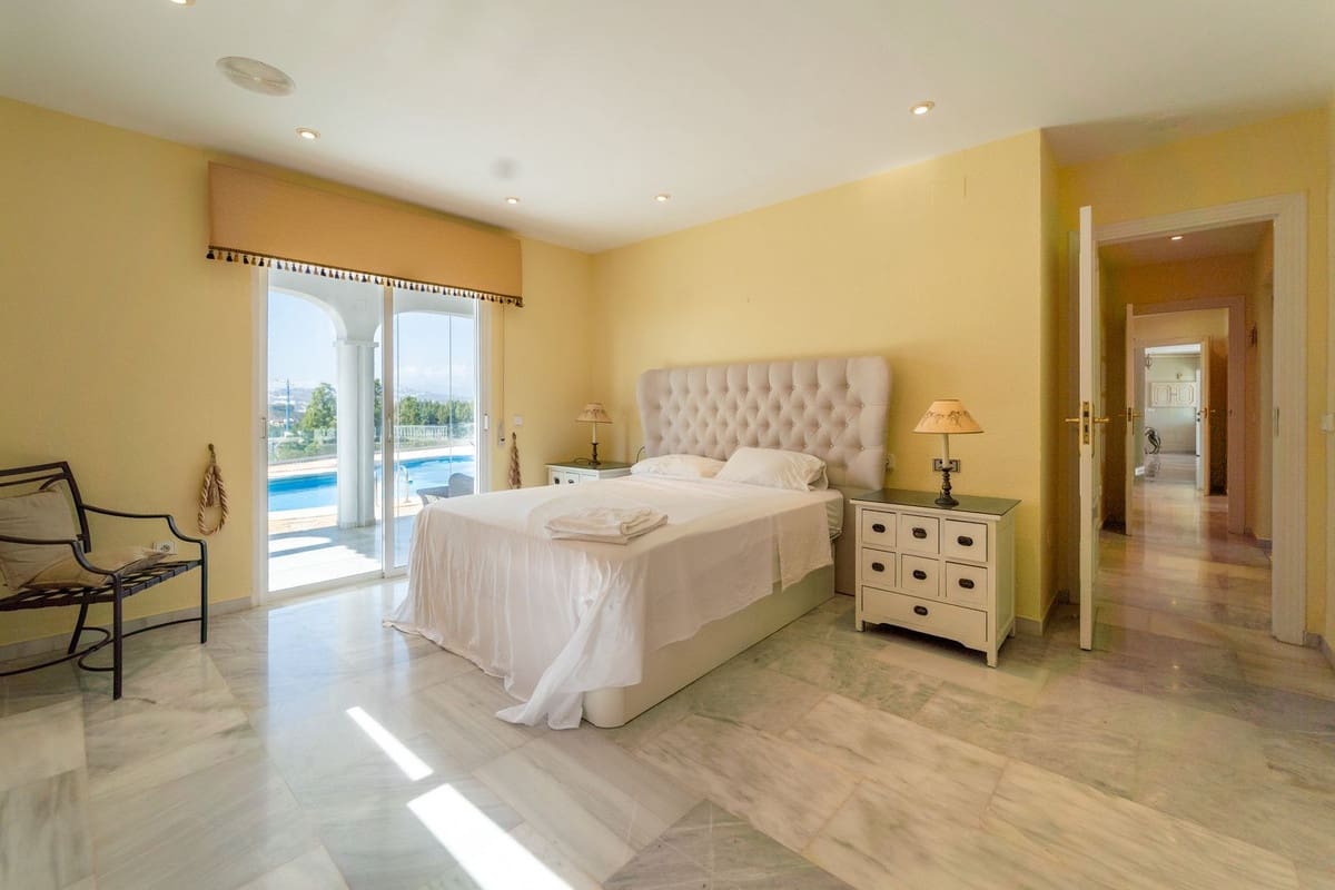 5 sypialnia Willa na sprzedaż w Mijas Costa z garażem - 2 450 000 € (Ref: 9929945)