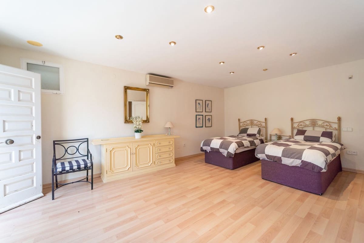 5 sypialnia Willa na sprzedaż w Mijas Costa z garażem - 2 450 000 € (Ref: 9929945)
