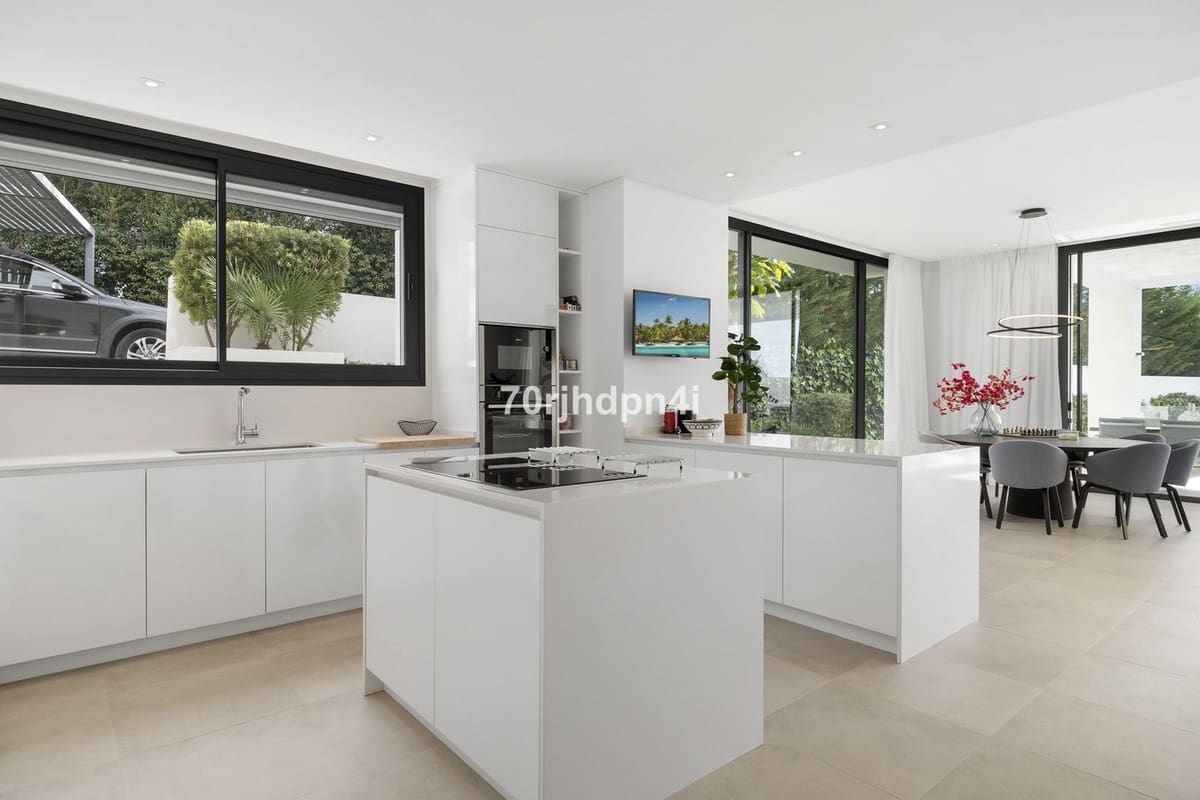 5 quarto Moradia para venda em Marbella com garagem - 3 150 000 € (Ref: 9929952)