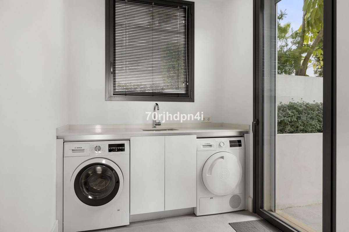 5 quarto Moradia para venda em Marbella com garagem - 3 150 000 € (Ref: 9929952)