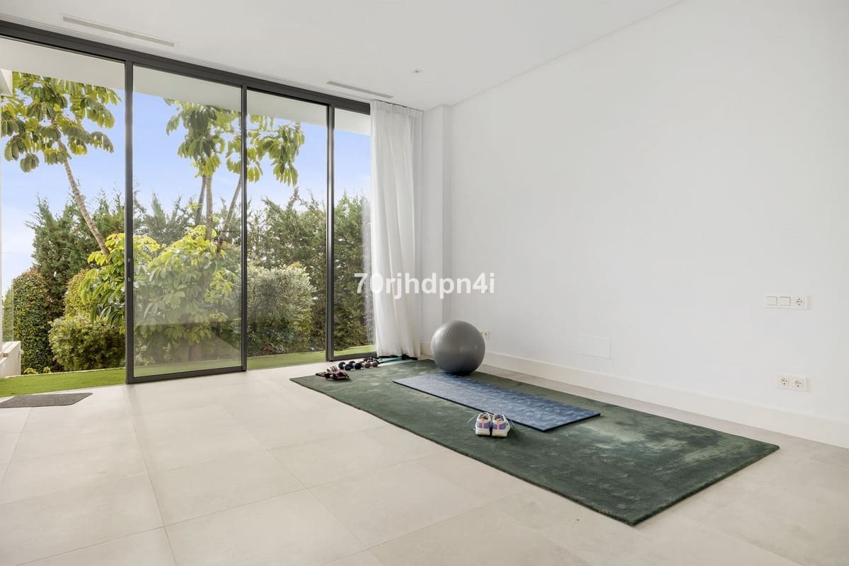 5 quarto Moradia para venda em Marbella com garagem - 3 150 000 € (Ref: 9929952)