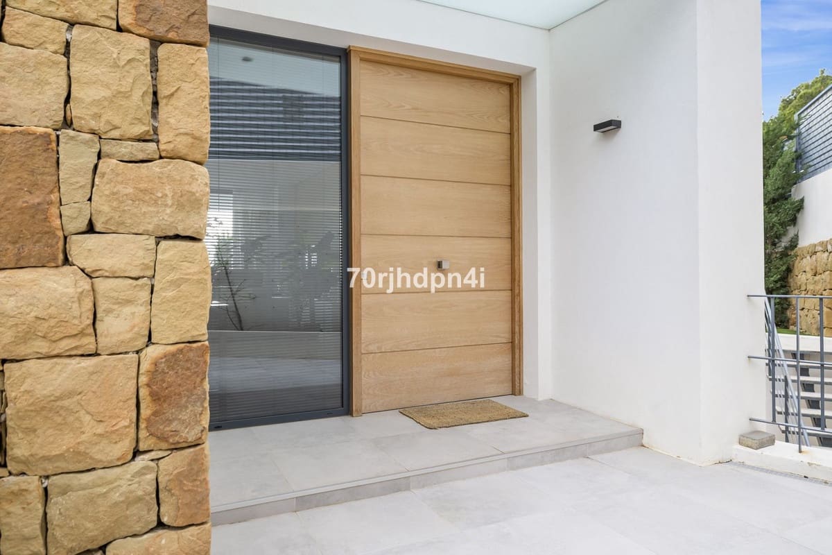 5 quarto Moradia para venda em Marbella com garagem - 3 150 000 € (Ref: 9929952)