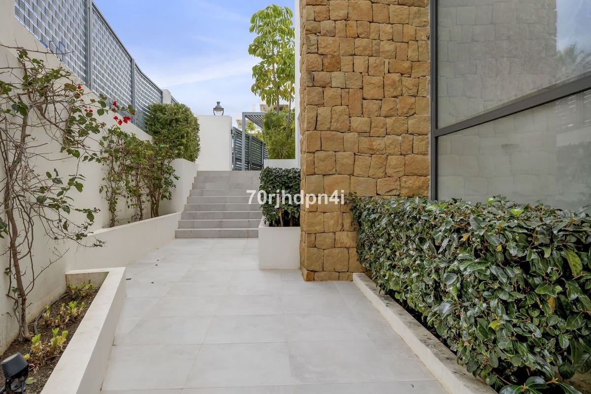5 quarto Moradia para venda em Marbella com garagem - 3 150 000 € (Ref: 9929952)