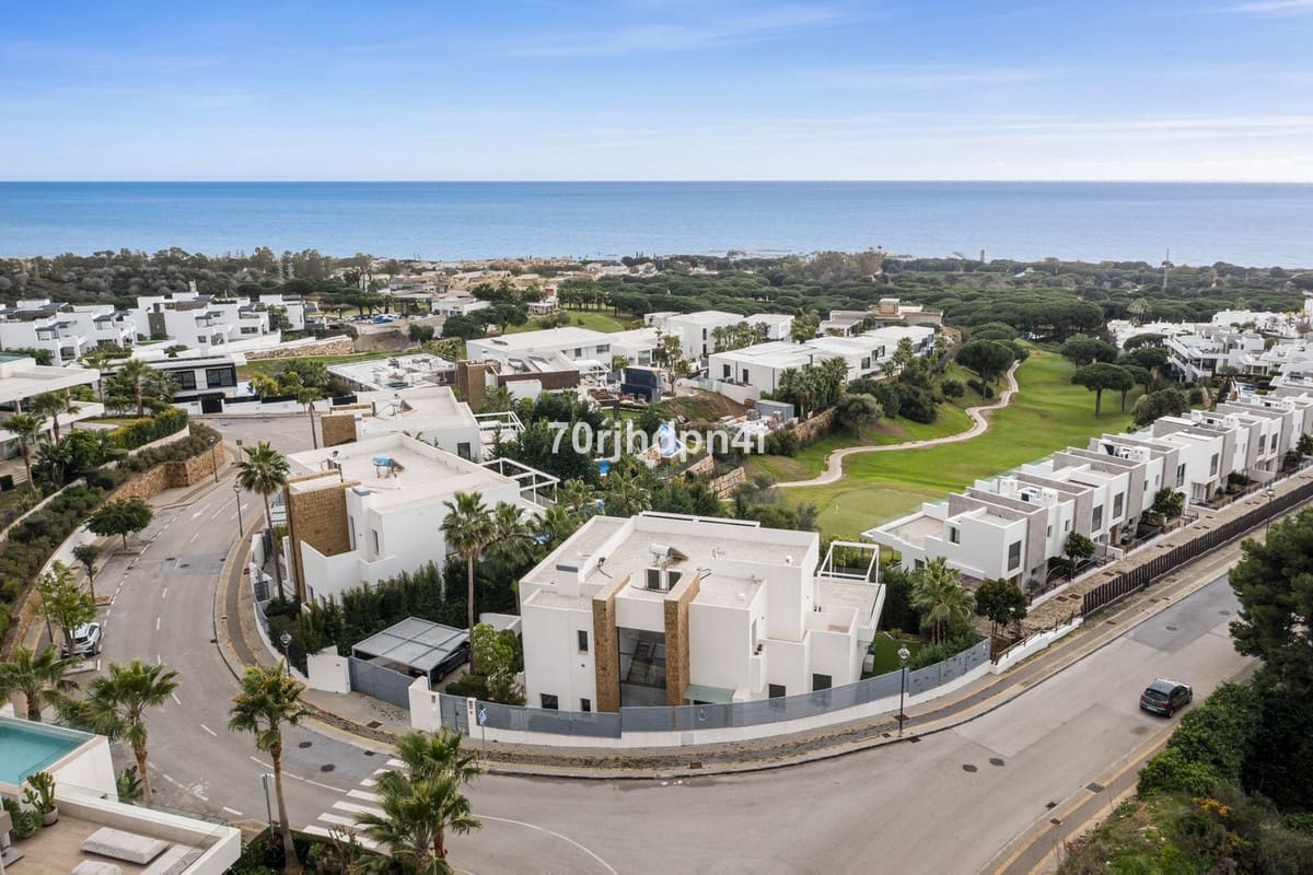 5 quarto Moradia para venda em Marbella com garagem - 3 150 000 € (Ref: 9929952)