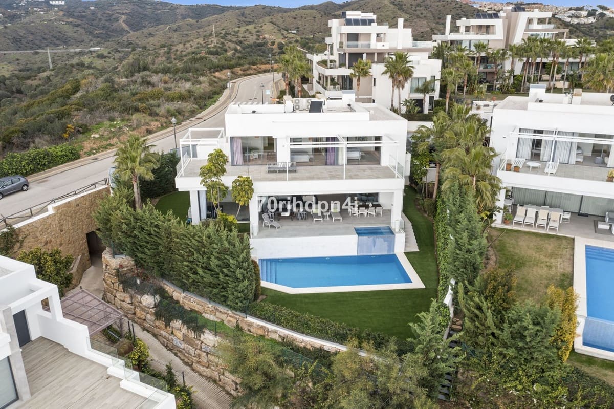 5 quarto Moradia para venda em Marbella com garagem - 3 150 000 € (Ref: 9929952)