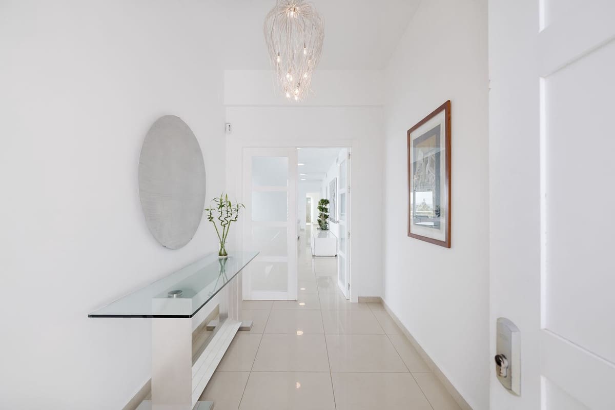 4 soveværelse Villa til salg i Benalmadena Costa - € 3.390.000 (Ref: 9929953)