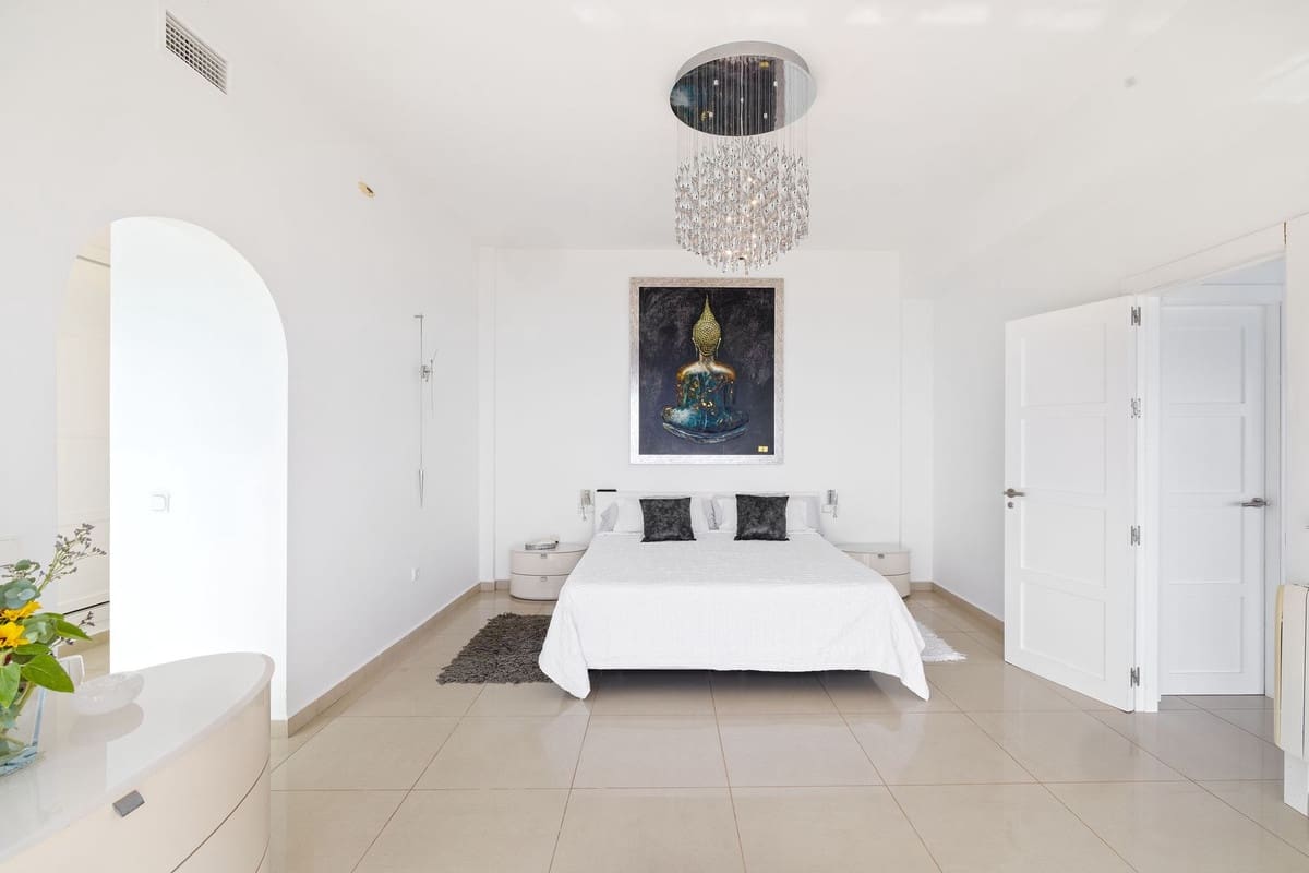 4 soveværelse Villa til salg i Benalmadena Costa - € 3.390.000 (Ref: 9929953)