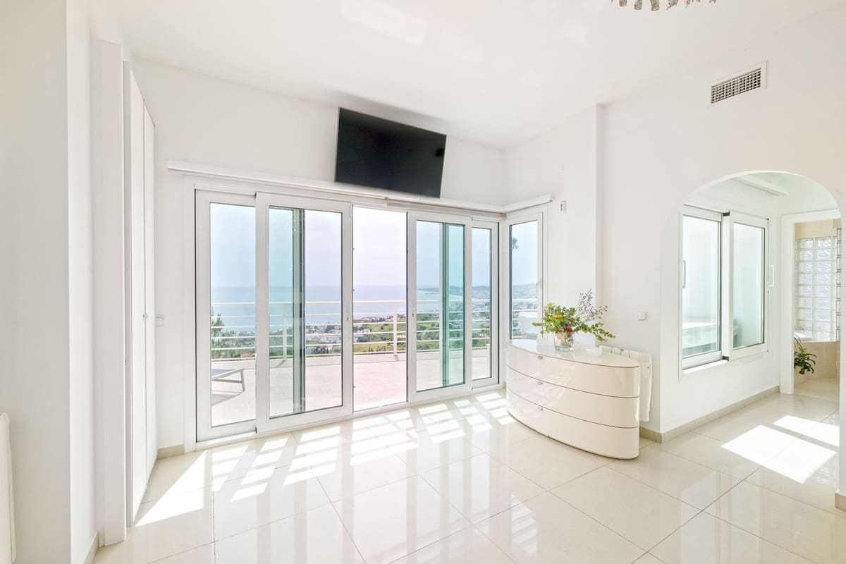 4 soveværelse Villa til salg i Benalmadena Costa - € 3.390.000 (Ref: 9929953)
