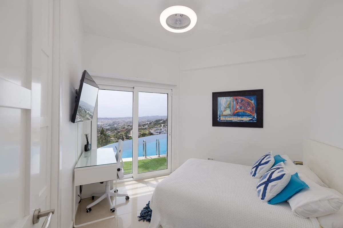 4 soveværelse Villa til salg i Benalmadena Costa - € 3.390.000 (Ref: 9929953)