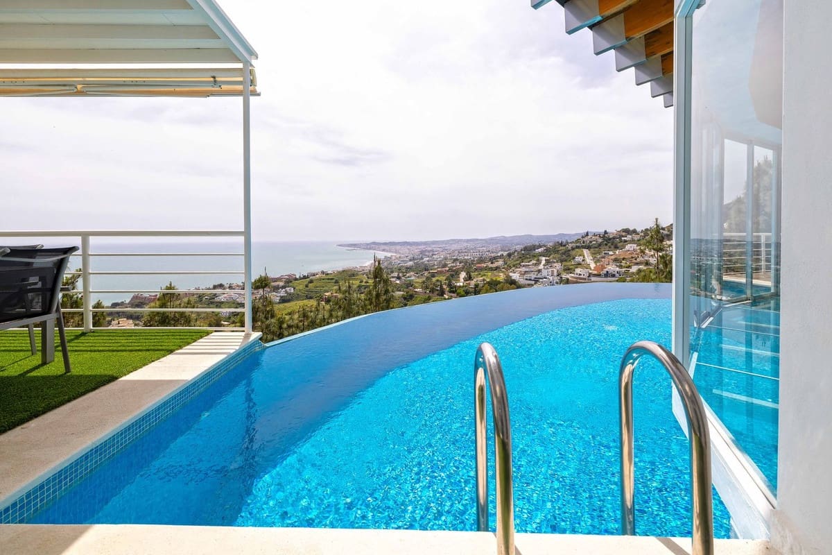 4 soveværelse Villa til salg i Benalmadena Costa - € 3.390.000 (Ref: 9929953)