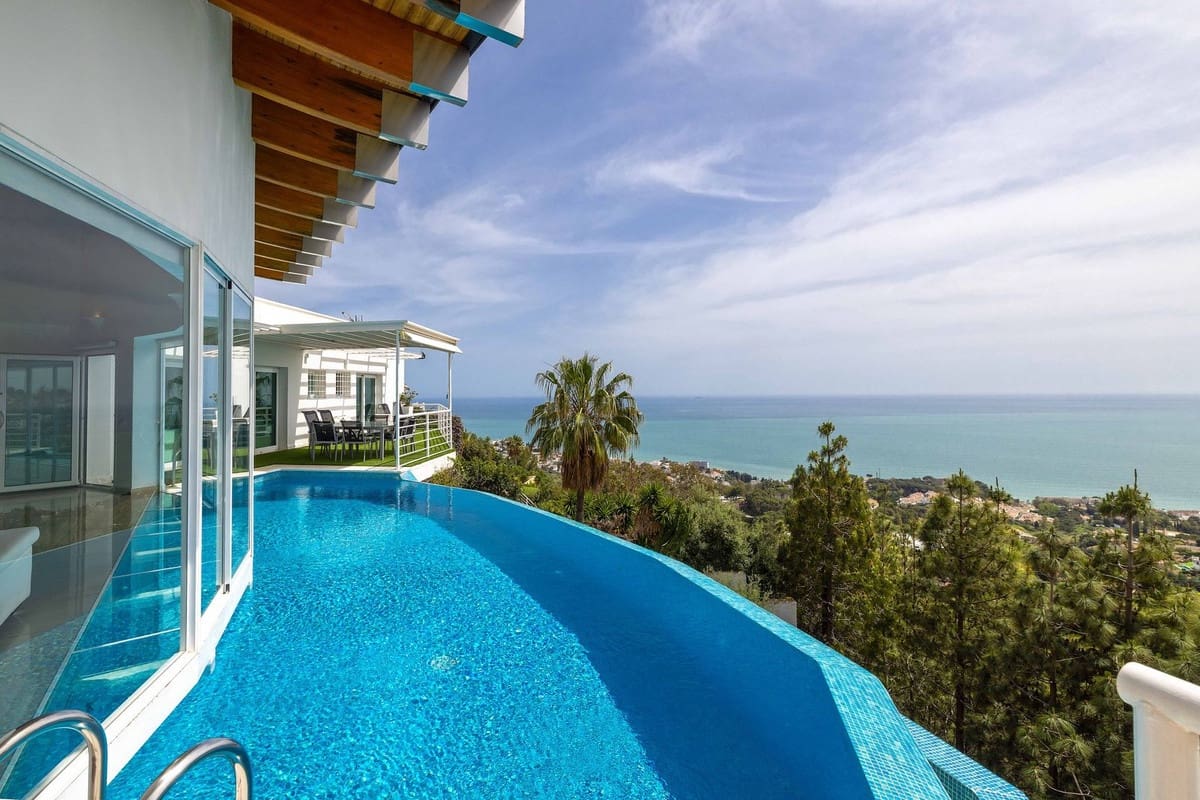 4 soveværelse Villa til salg i Benalmadena Costa - € 3.390.000 (Ref: 9929953)