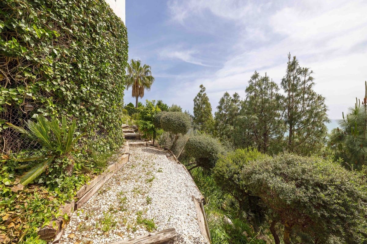 4 soveværelse Villa til salg i Benalmadena Costa - € 3.390.000 (Ref: 9929953)