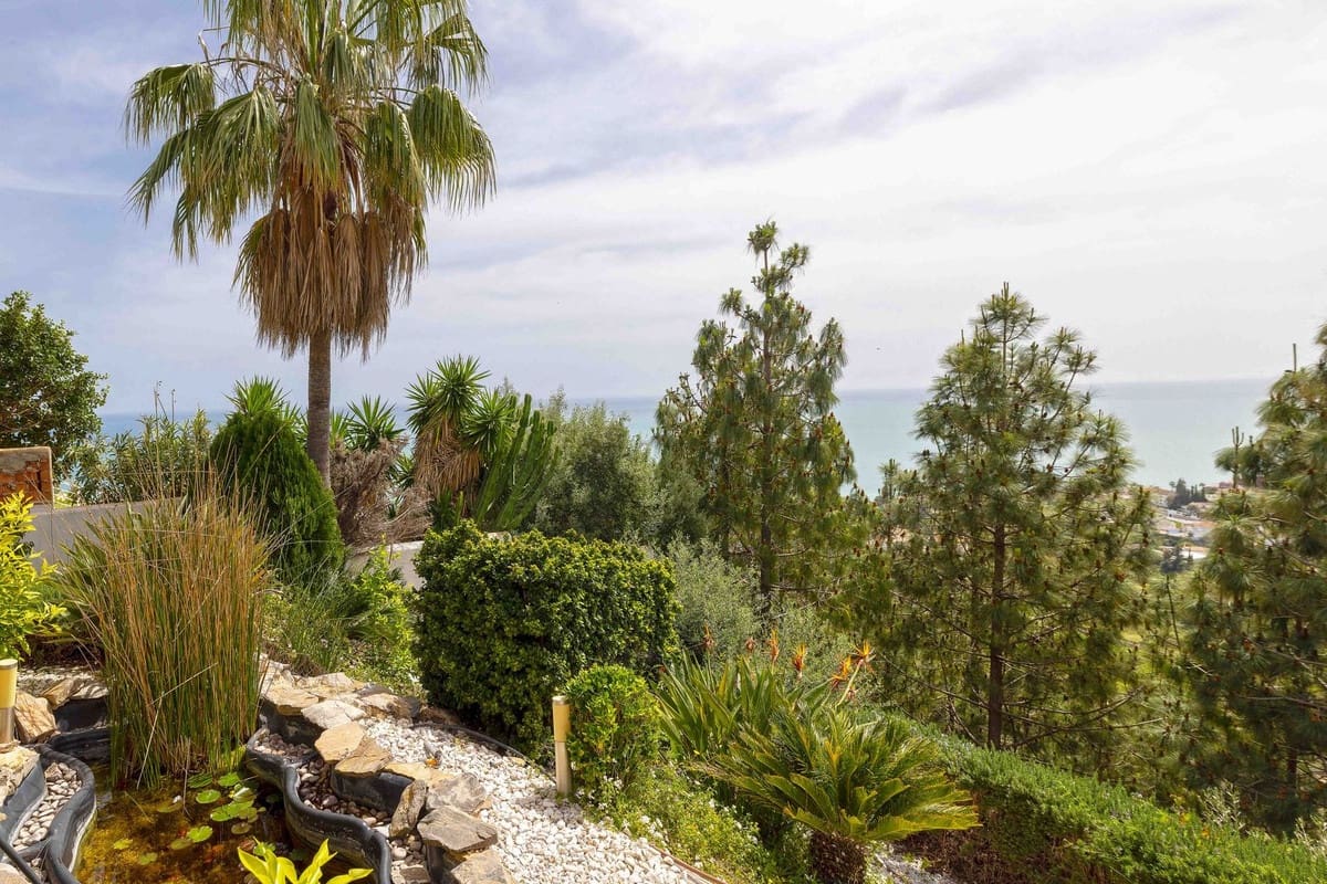 4 soveværelse Villa til salg i Benalmadena Costa - € 3.390.000 (Ref: 9929953)