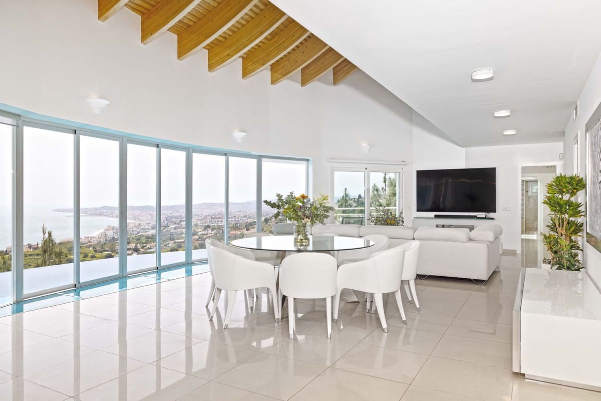4 soveværelse Villa til salg i Benalmadena Costa - € 3.390.000 (Ref: 9929953)