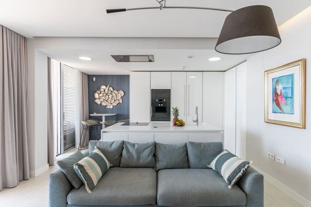 Apartamento de 2 habitaciones en Estepona en venta con garaje - 995.000 € (Ref: 9943747)