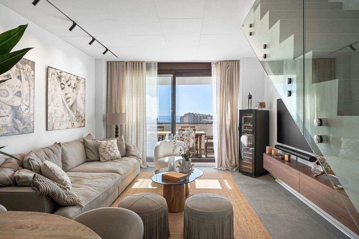 3 soveværelse Lejlighed til salg i Estepona - € 1.195.000 (Ref: 9943750)