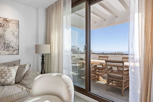 3 soveværelse Lejlighed til salg i Estepona - € 1.195.000 (Ref: 9943750)