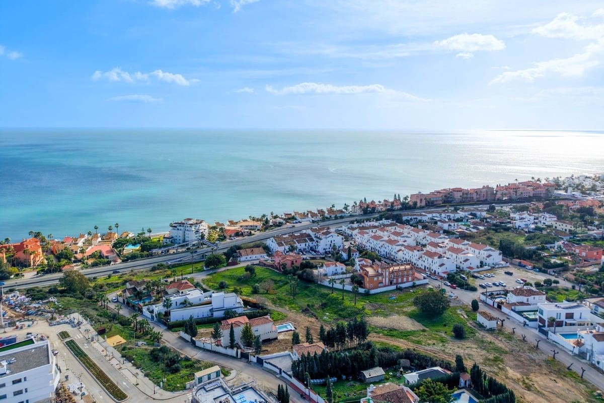 3 Zimmer Apartment zu verkaufen in Estepona - 1.295.000 € (Ref: 9943755)