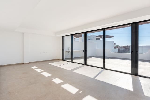 4 Zimmer Apartment zu verkaufen in New Golden Mile, Estepona - 1.250.000 € (Ref: 9943756)