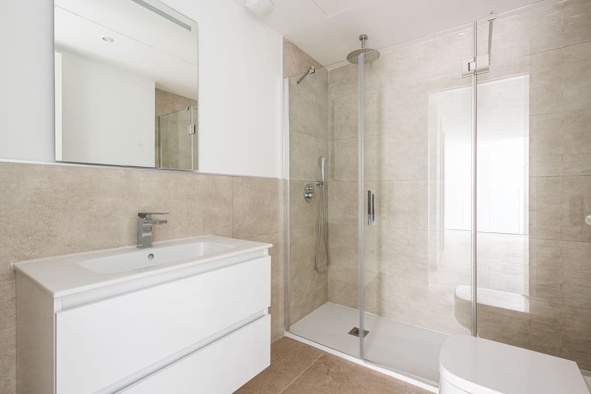 4 slaapkamer Appartement te koop in New Golden Mile - € 1.250.000 (Ref: 9943756)