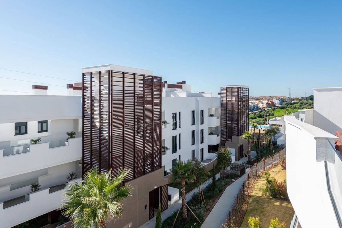 4 slaapkamer Appartement te koop in New Golden Mile - € 1.250.000 (Ref: 9943756)