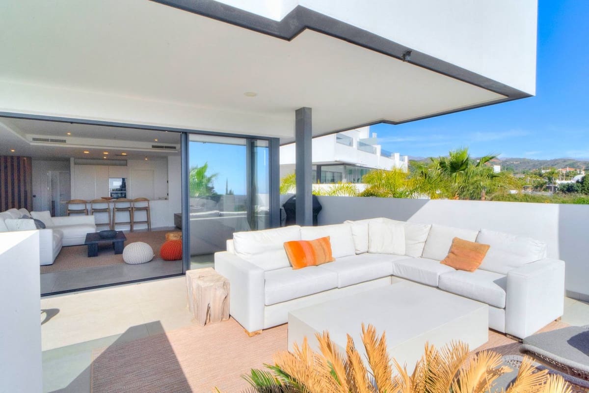 Apartamento de 4 habitaciones en Estepona en venta con piscina garaje - 1.400.000 € (Ref: 9943759)