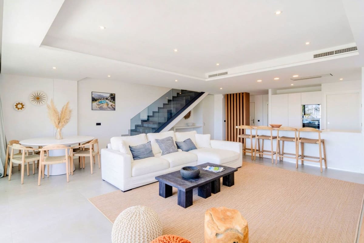 Apartamento de 4 habitaciones en Estepona en venta con piscina garaje - 1.400.000 € (Ref: 9943759)
