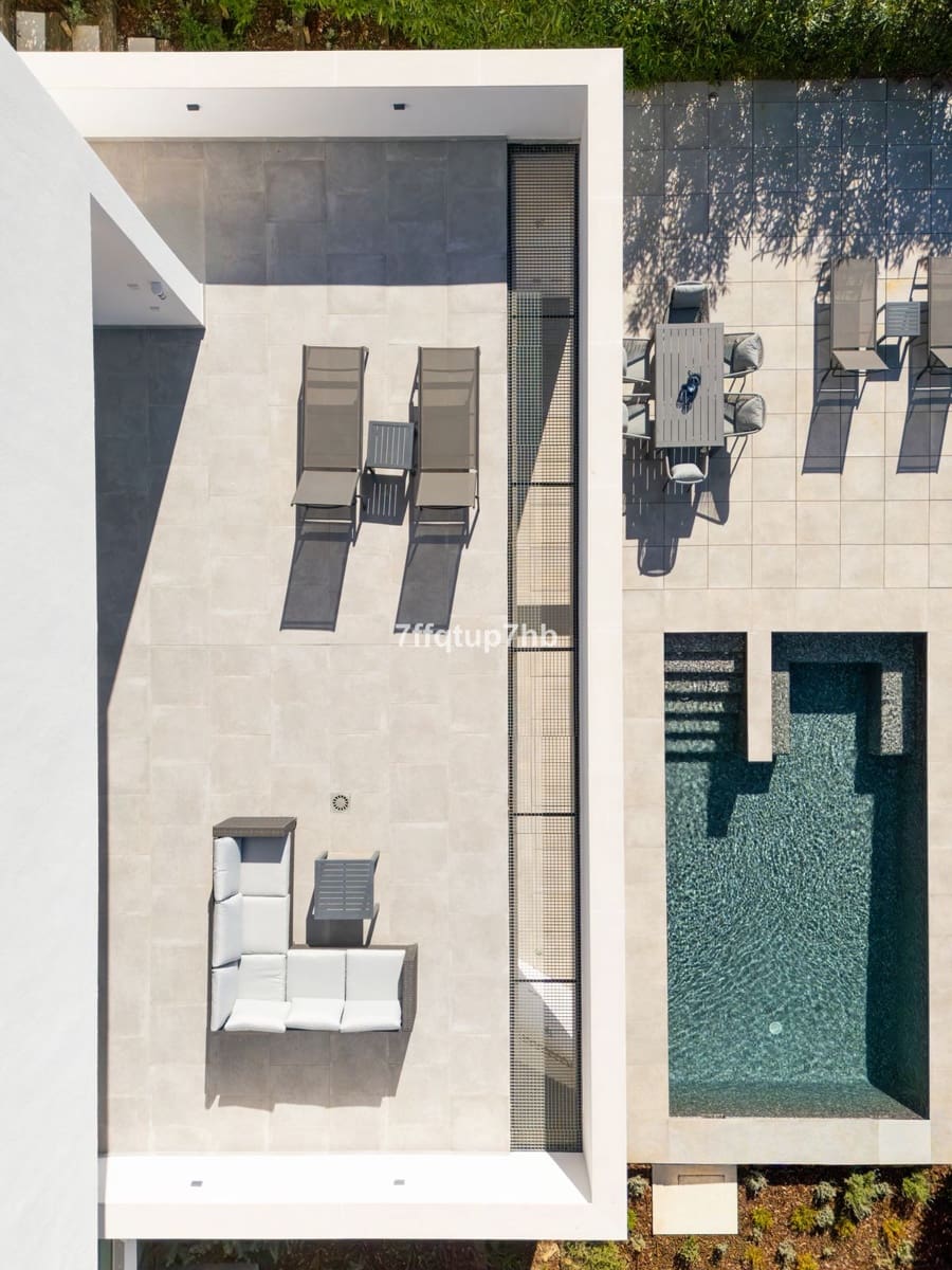 3 soveværelse Villa til salg i Estepona - € 1.395.000 (Ref: 9943760)