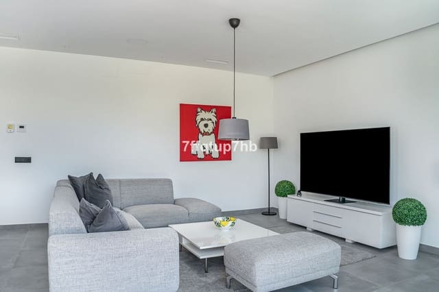 3 sovrum Villa till salu i Estepona - 1 395 000 € (Ref: 9943760)