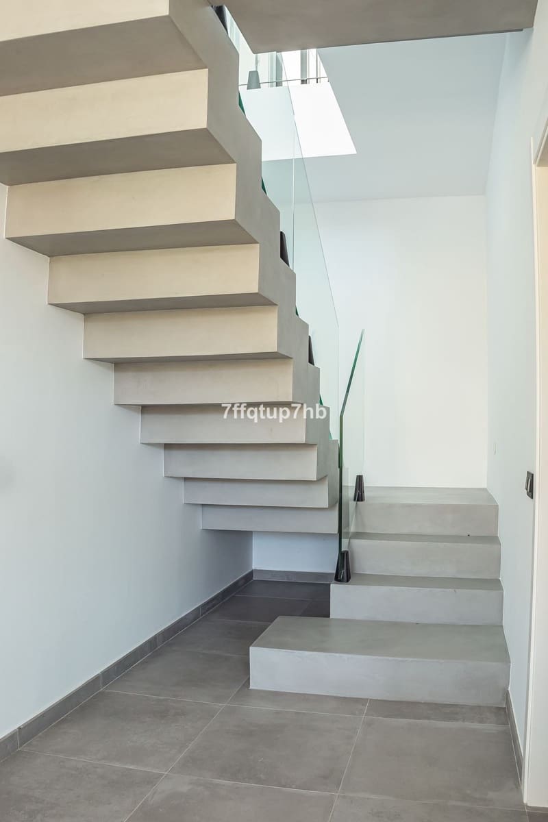 3 soveværelse Villa til salg i Estepona - € 1.395.000 (Ref: 9943760)