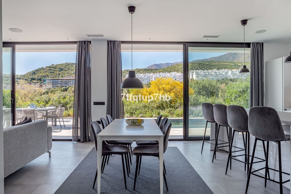 3 soveværelse Villa til salg i Estepona - € 1.395.000 (Ref: 9943760)