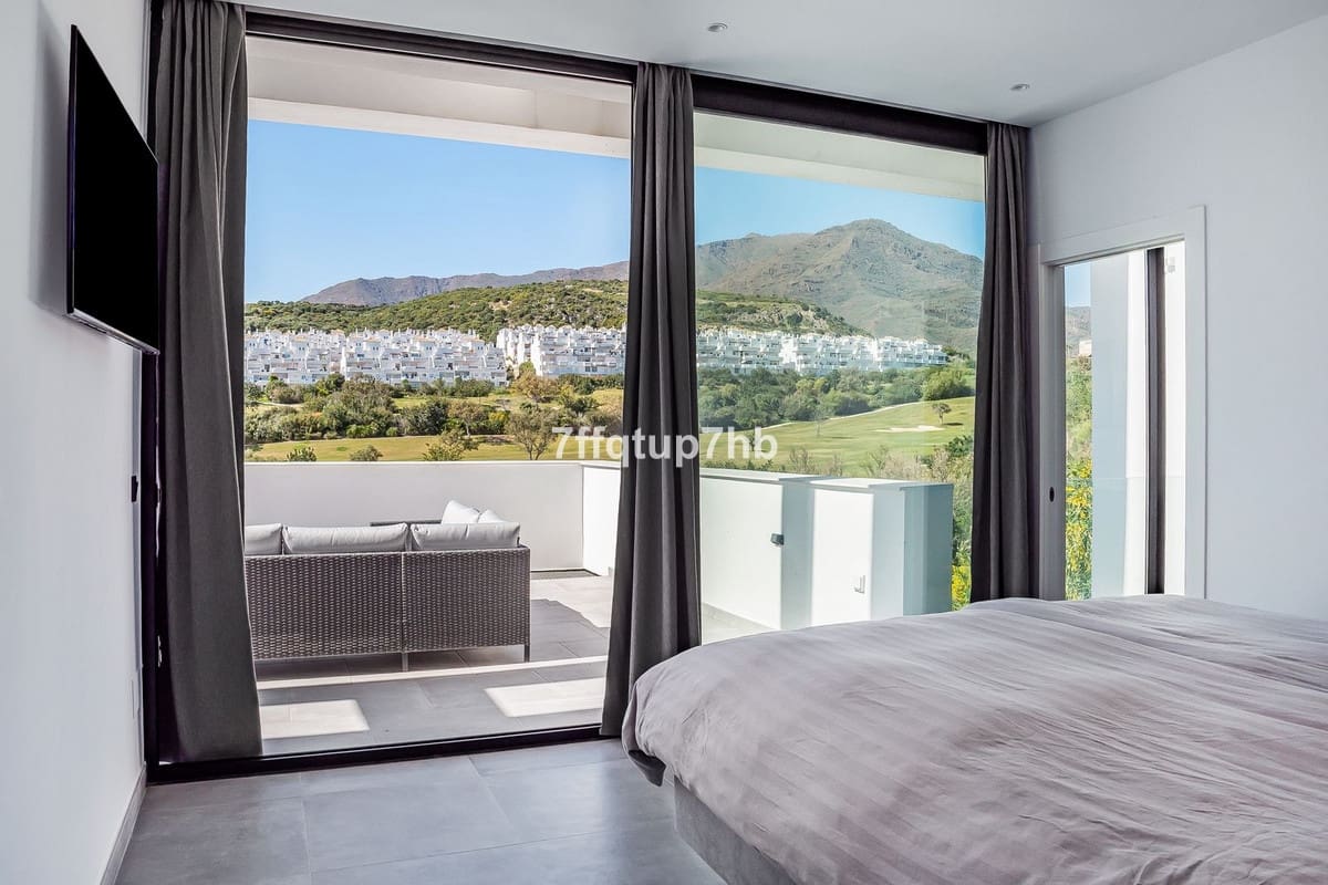 3 soveværelse Villa til salg i Estepona - € 1.395.000 (Ref: 9943760)